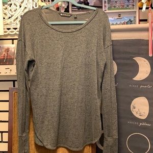 Athleta shirt 🤍